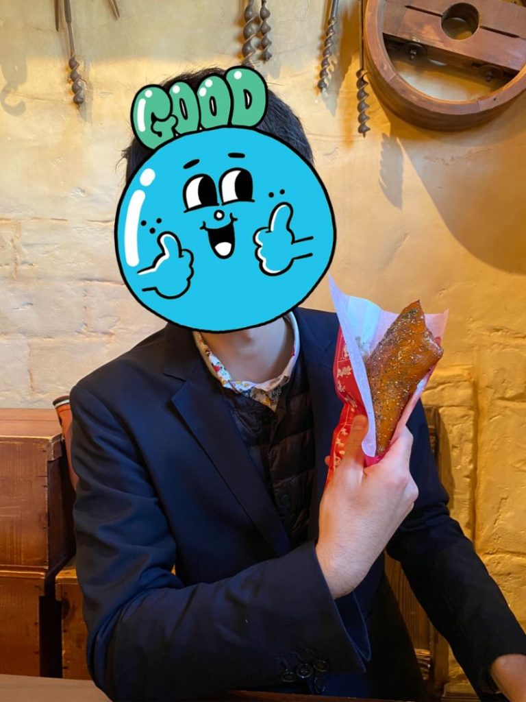 チキン食べてる様子