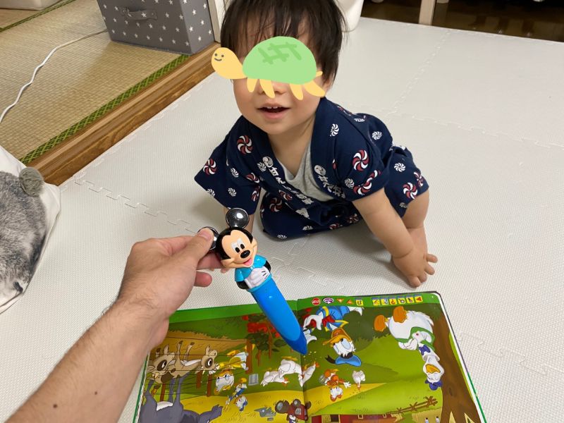 ペン遊んでいる様子2