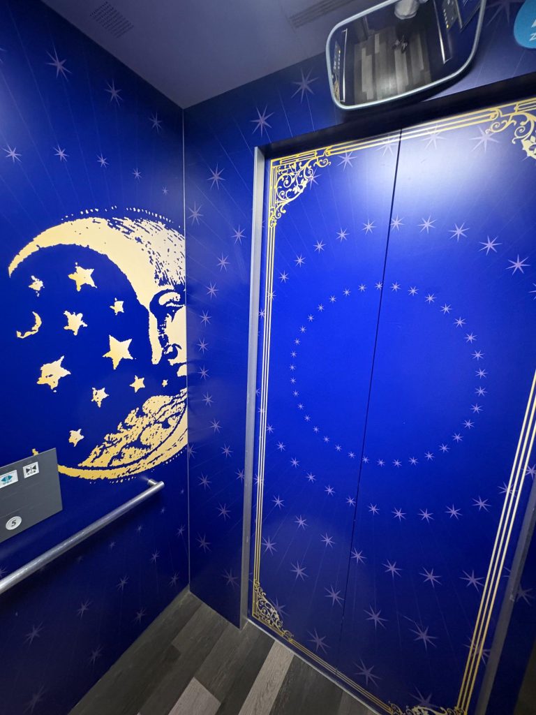 ラジェントホテルエレベーター